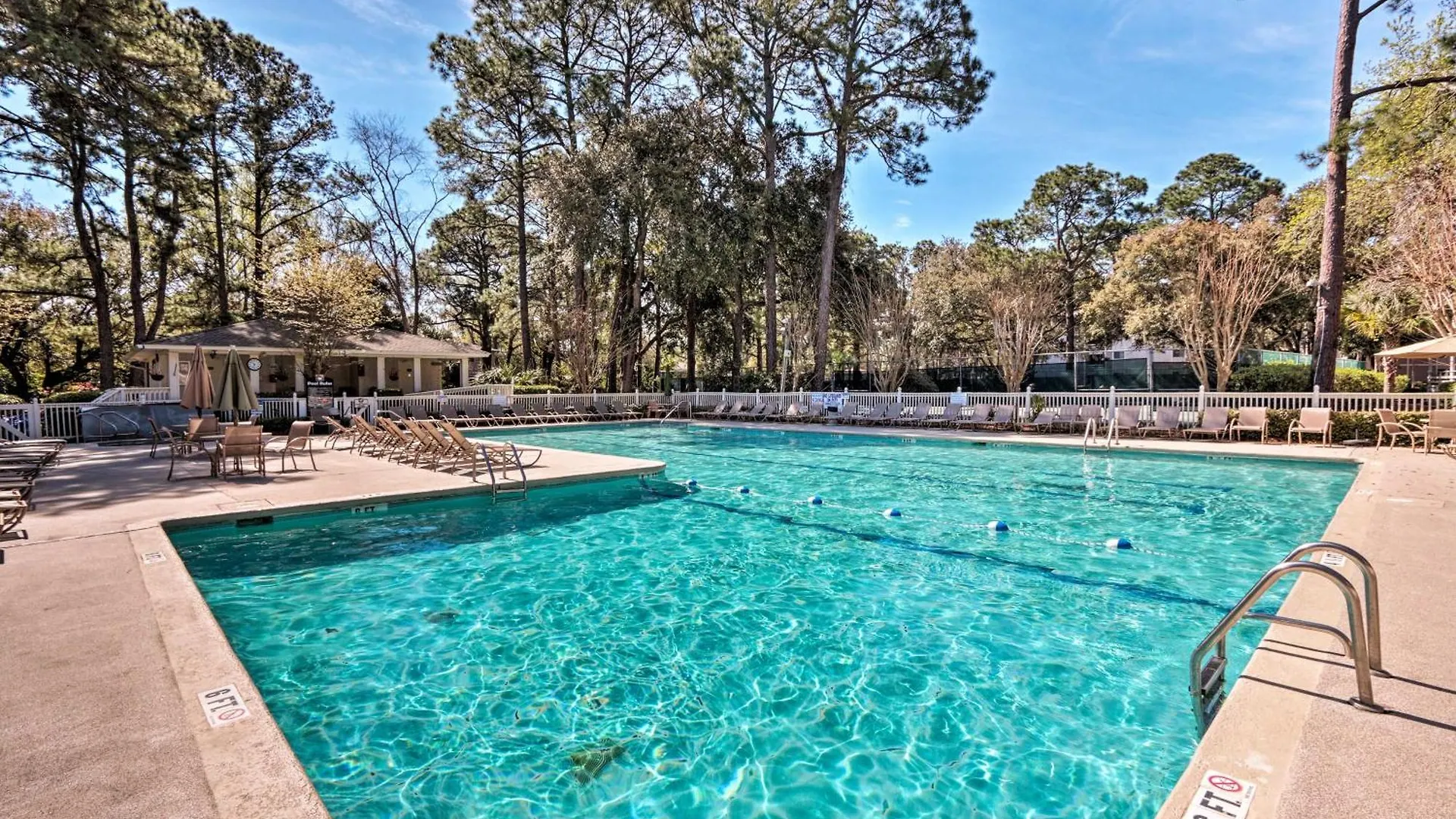 Hilton Head Island Gem, Walk To Folly Field Beach!